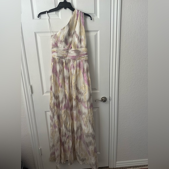 BCBGMAXAZRIA one-shoulder evening gown size 6 - Picture 4 of 10